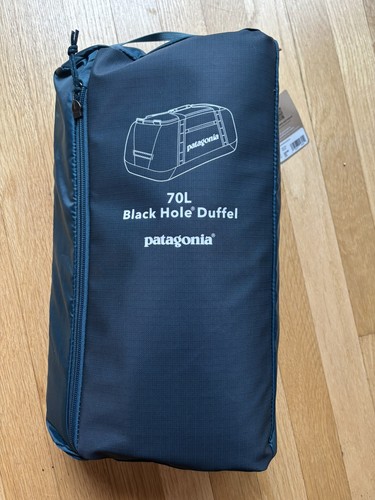 Patagonia black hole - black,