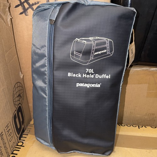 Patagonia black hole - black,
