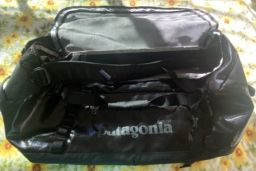 Fab patagonia black - fab, hole